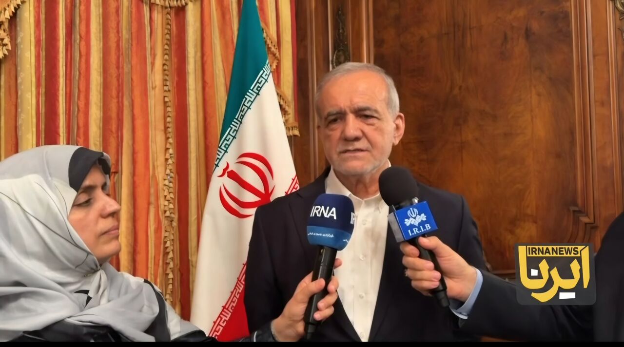 پزشکیان در گفت وگو با حامیان دولت گفت: هیچ قدرتی نمی‌تواند ایران را نابود کند/ کشور ما ریشه در تاریخ دارد