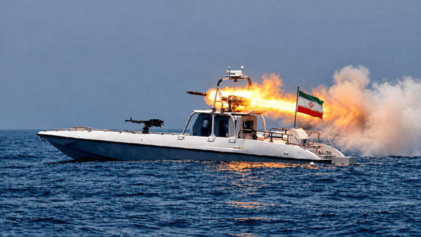 آتشفشان ایرانی در انتظار ناوهای آمریکا